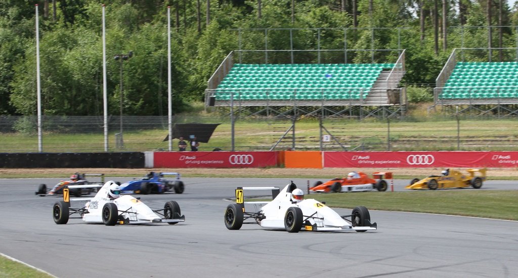 Mads Hoe tilbage i sin Formel 5 racer.
(Foto: Motorsporten.dk)